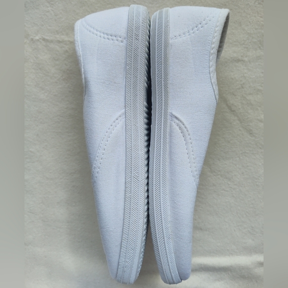 White Cotton Canvas Sneaker Shoes Women's Size 7 - Picture 3 of 6